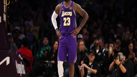 “年轻围棋之星赛场对决，循环赛制拓宽成长舞台”